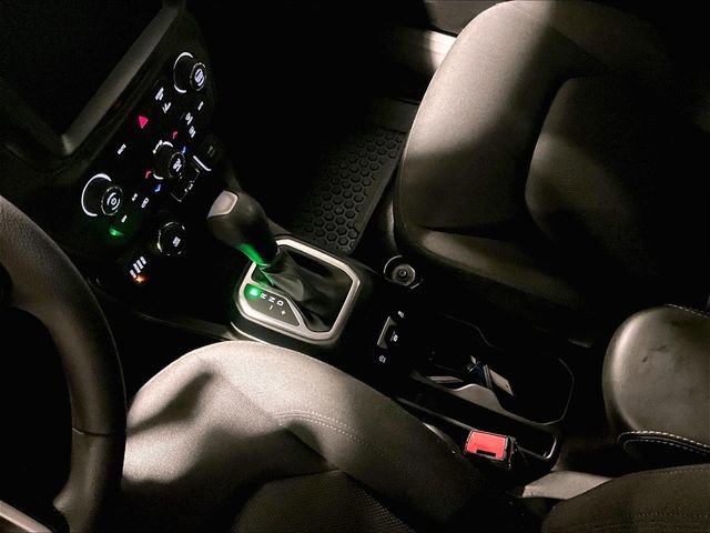 Used 2023 Jeep Renegade Latitude image 15