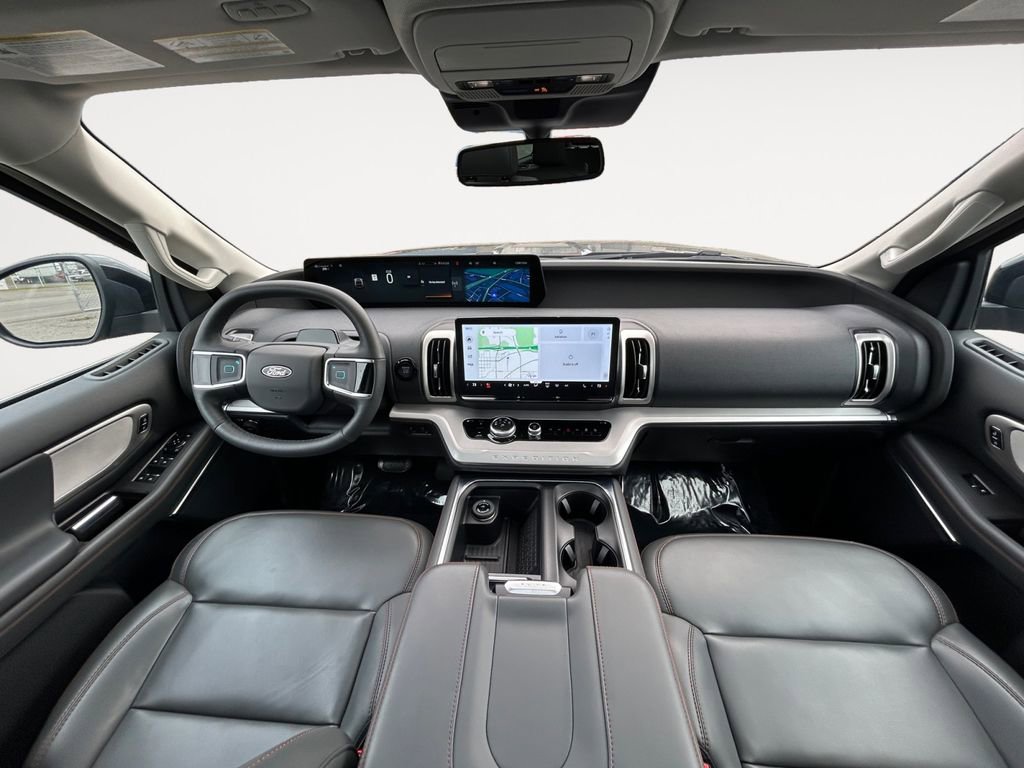 Used 2025 Ford Expedition Active image 13
