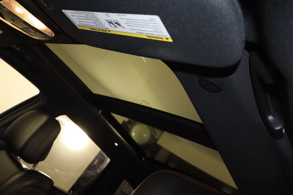 Used 2018 Jeep Grand Cherokee Trailhawk w/ Trailhawk Luxury Group image 25