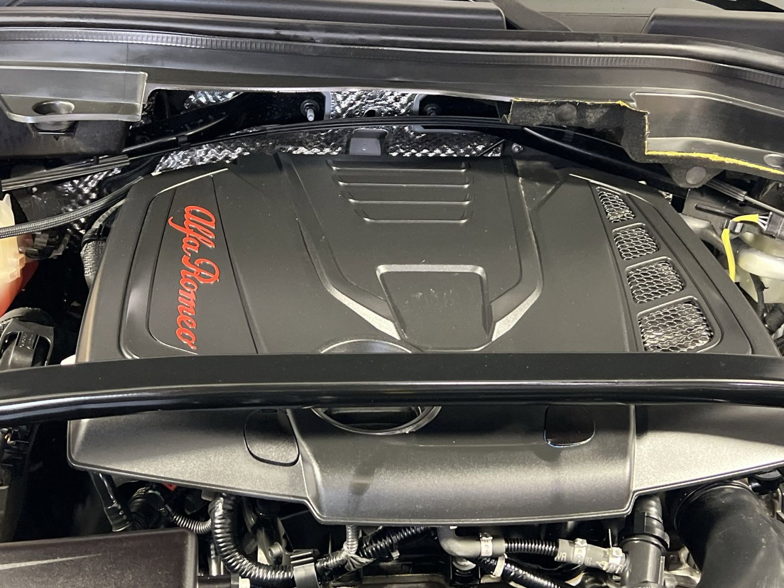 Used 2019 Alfa Romeo Stelvio Ti Sport w/ Quick Order Package 22S Sport image 28