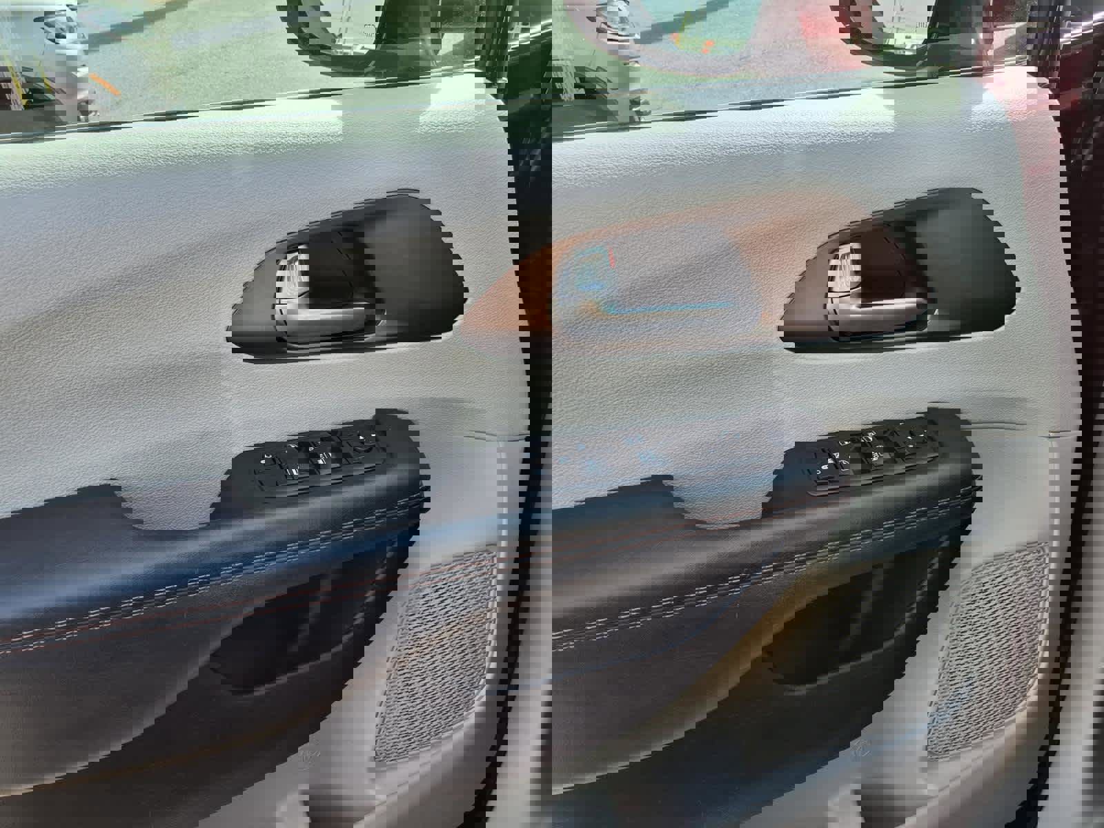 Used 2018 Chrysler Pacifica Touring Plus image 16