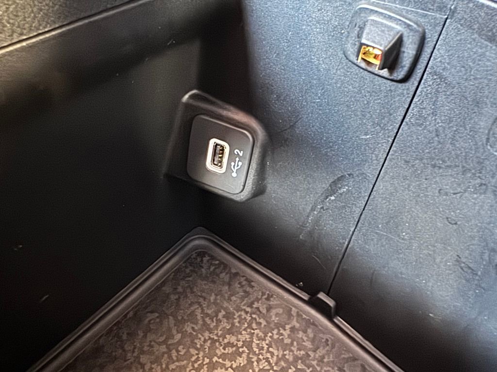 Used 2023 Jeep Wrangler Unlimited Sahara w/ Cold Weather Group AWD/4WD image 28