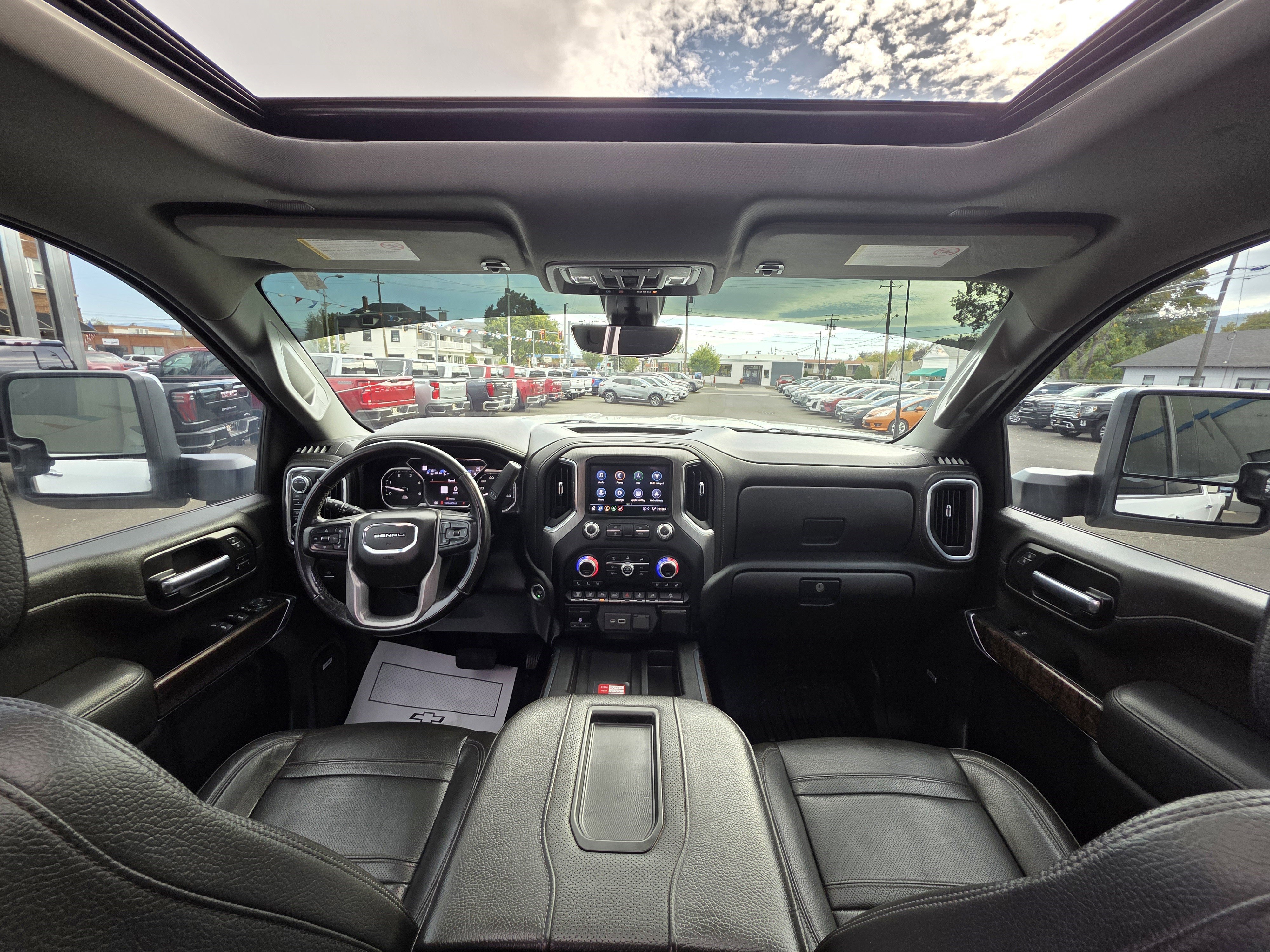 Used 2022 GMC Sierra 3500 Denali w/ Denali Ultimate Package image 21