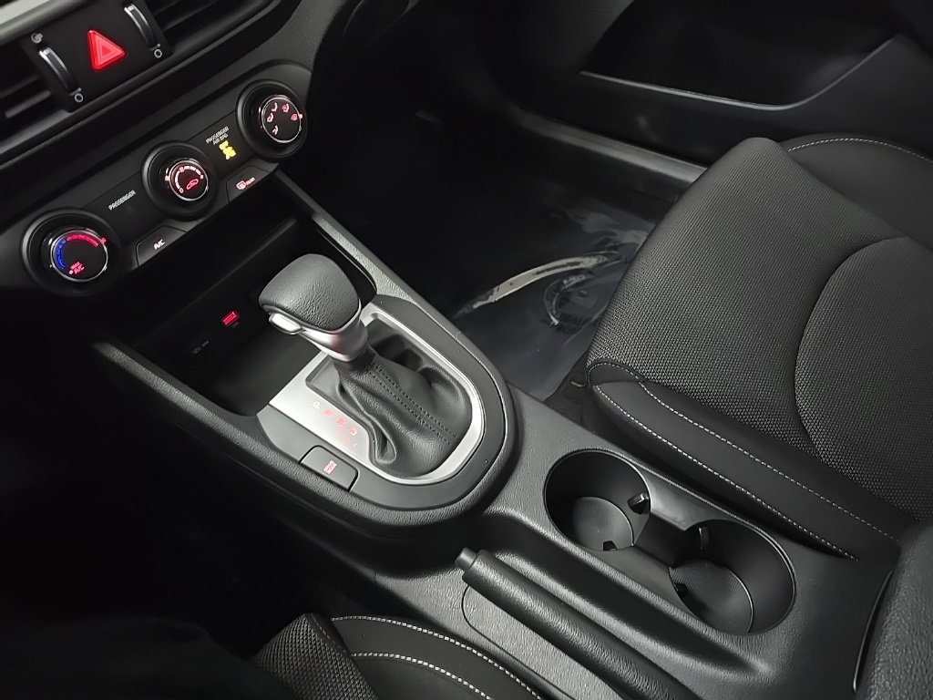 Used 2024 Kia Forte LXS image 26