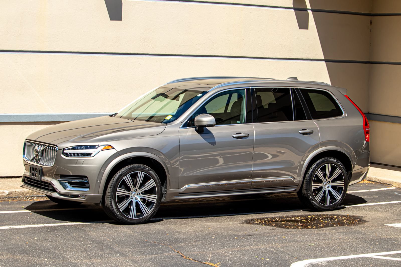 Used 2022 Volvo XC90 T6 Inscription w/ Advanced Package AWD/4WD image 3