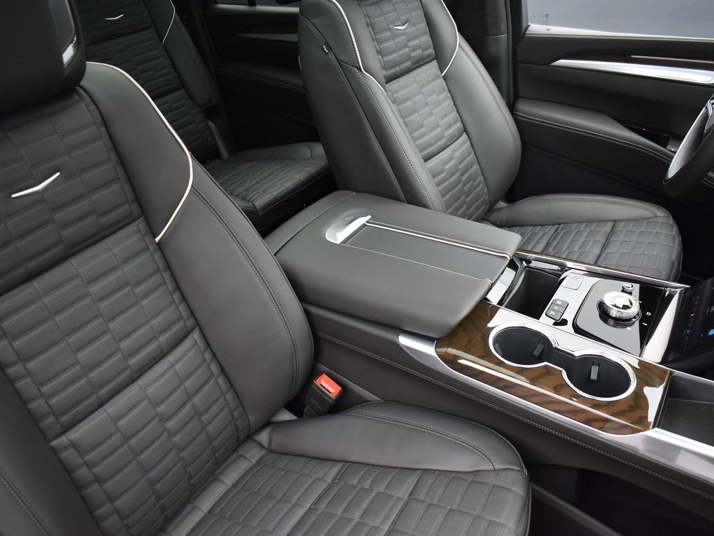 Certified 2026 Cadillac Escalade ESV Platinum Sport w/ LPO, ONYX Package image 39