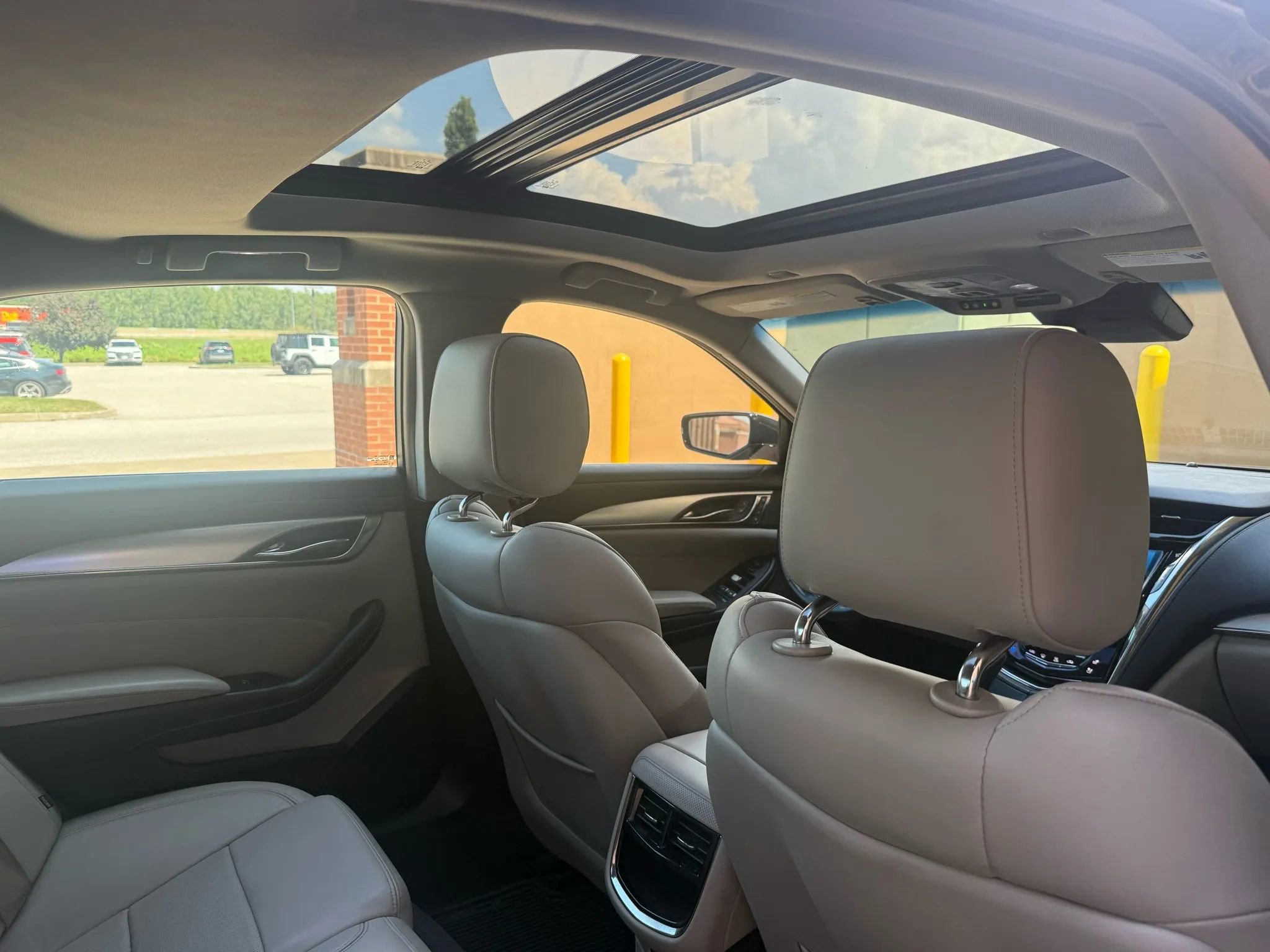 Used 2018 Cadillac CTS Luxury image 3