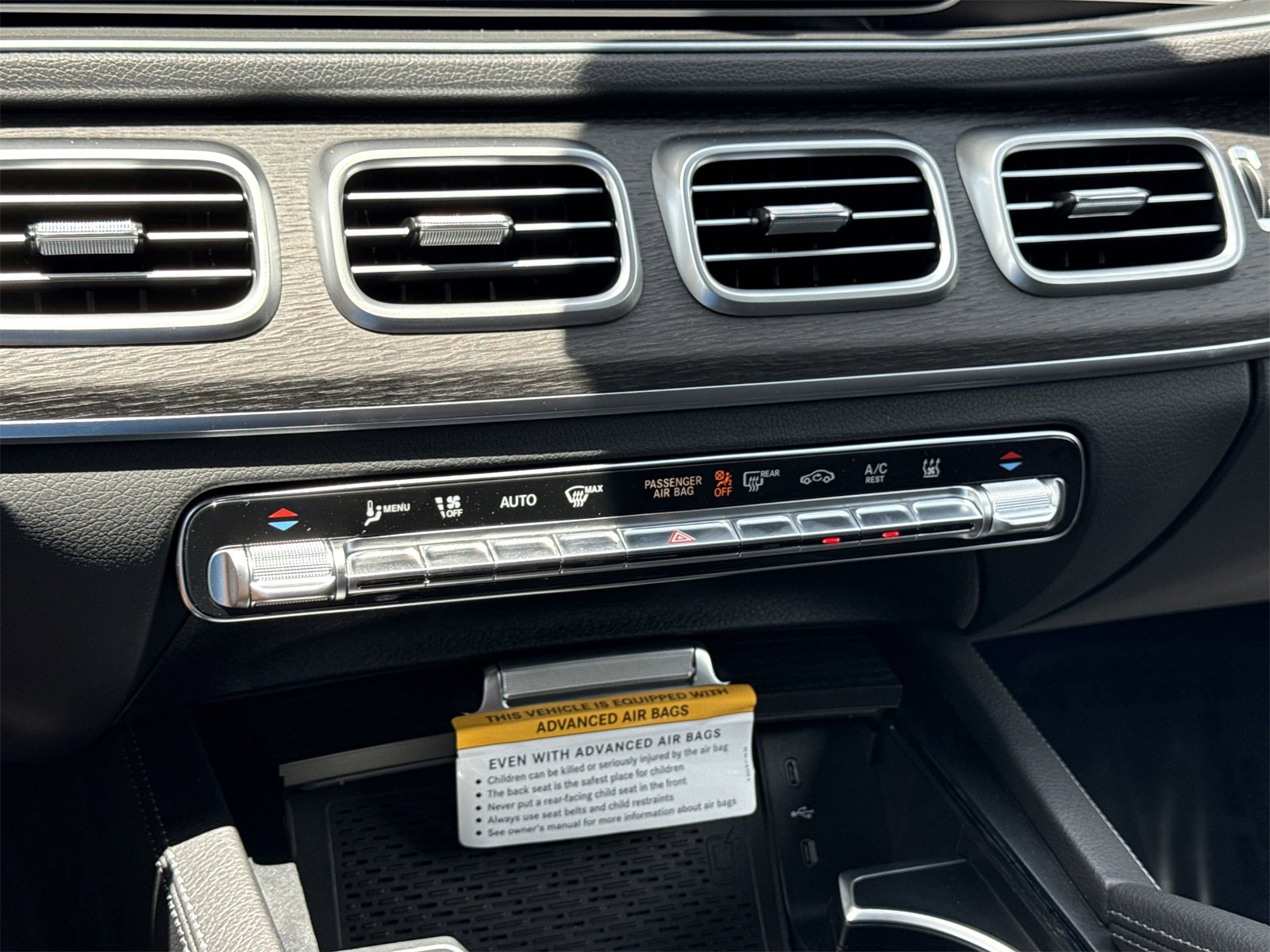 New 2025 Mercedes-Benz GLE 450e 4MATIC image 29