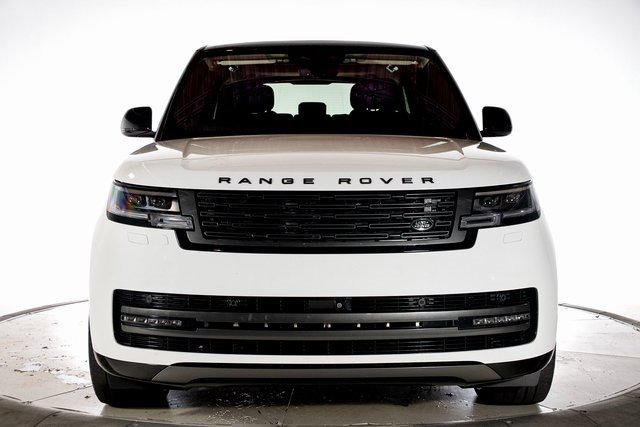 Used 2023 Land Rover Range Rover SE image 9