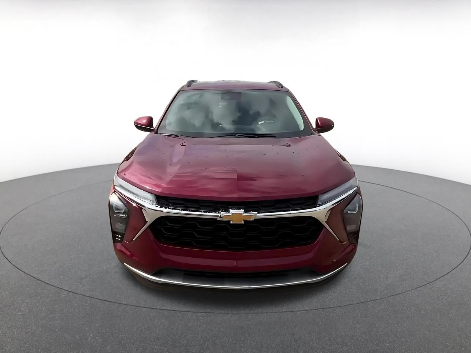 Used 2025 Chevrolet Trax LT FWD image 4
