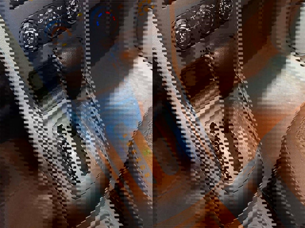 Used 2008 Saturn Vue XR w/ Convenience Package image 25