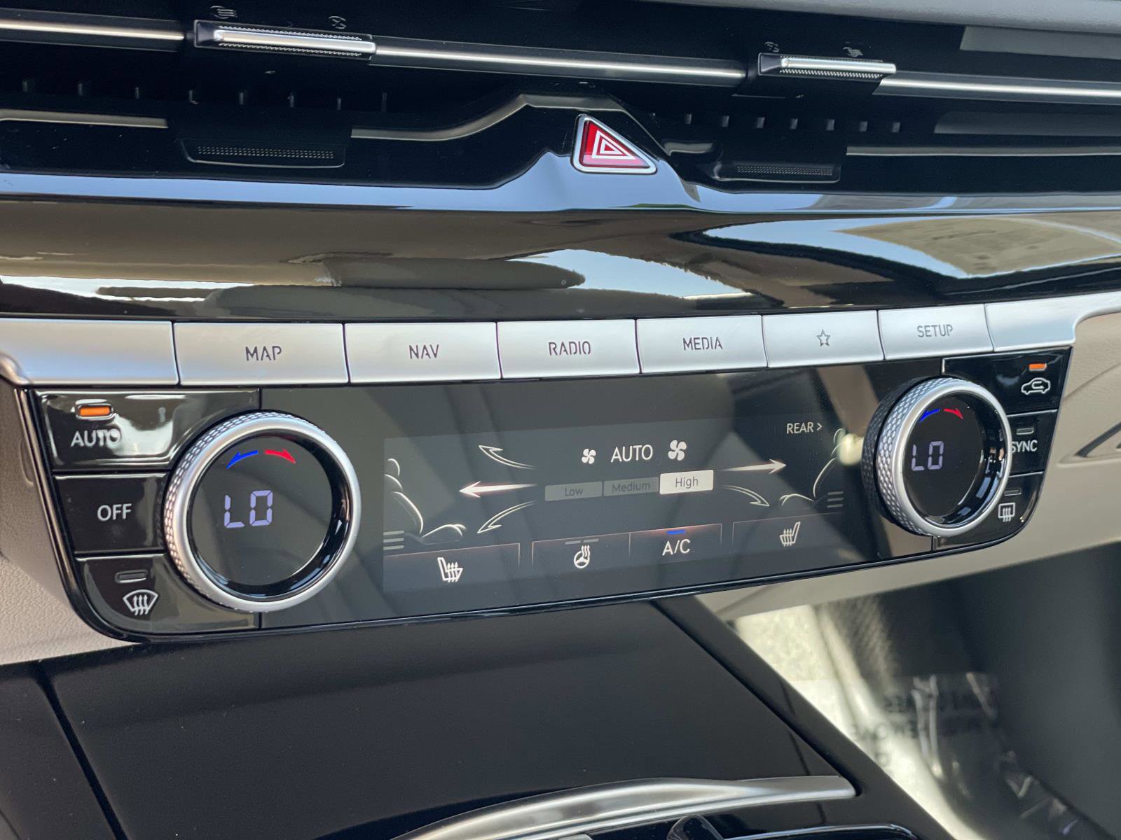 Used 2023 Genesis G80 2.5T image 15