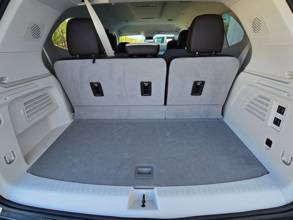 Used 2025 GMC Acadia Denali w/ Super Cruise Package image 34