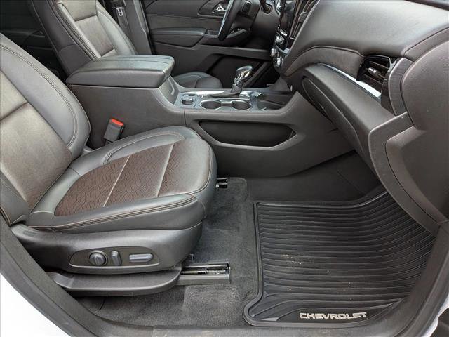 Used 2023 Chevrolet Traverse High Country image 21