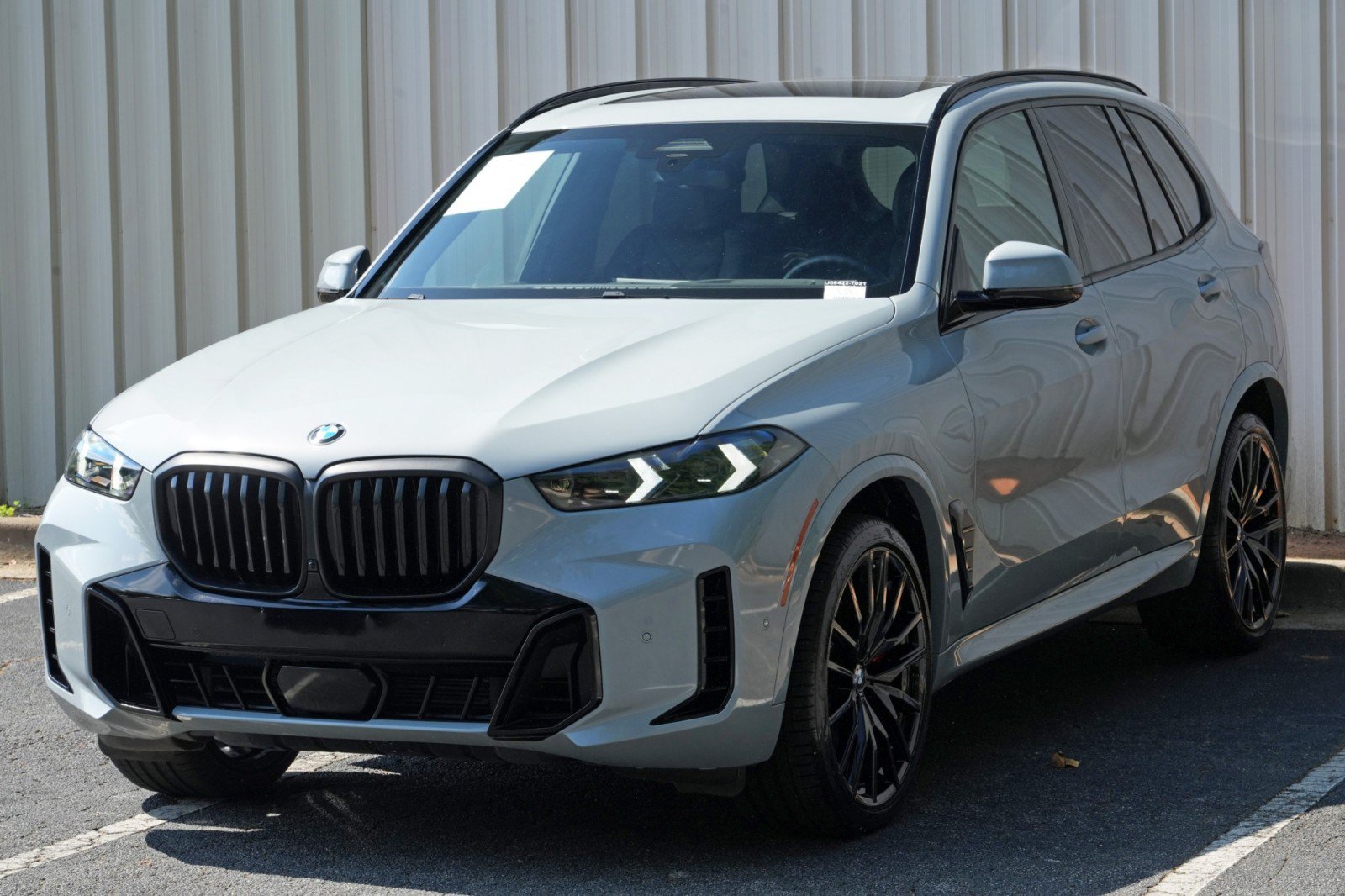 Used 2024 BMW X5 sDrive40i w/ M Sport Package RWD image 54