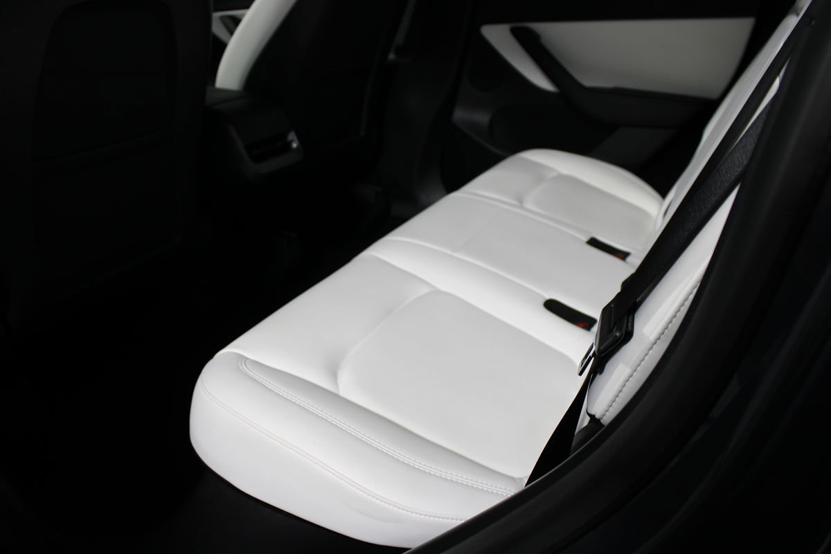 Used 2022 Tesla Model Y Long Range AWD/4WD image 20