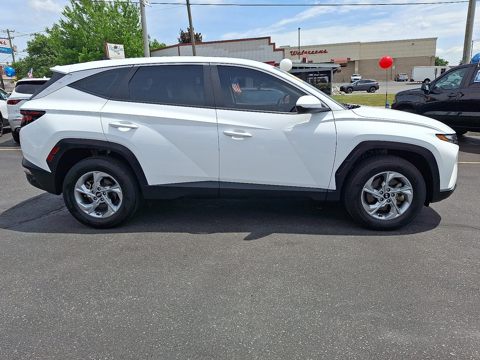 Used 2024 Hyundai Tucson SE AWD/4WD image 6
