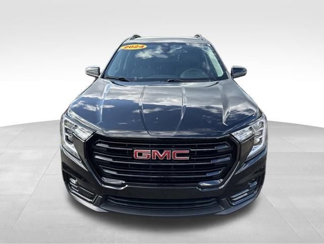 Used 2024 GMC Terrain SLT w/ Elevation Edition AWD/4WD image 2
