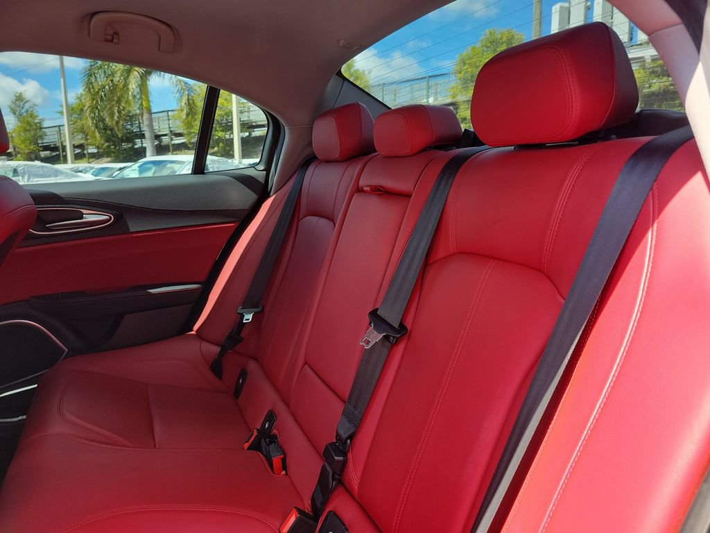 Used 2020 Alfa Romeo Giulia w/ Quick Order Package 22K Sport RWD image 9