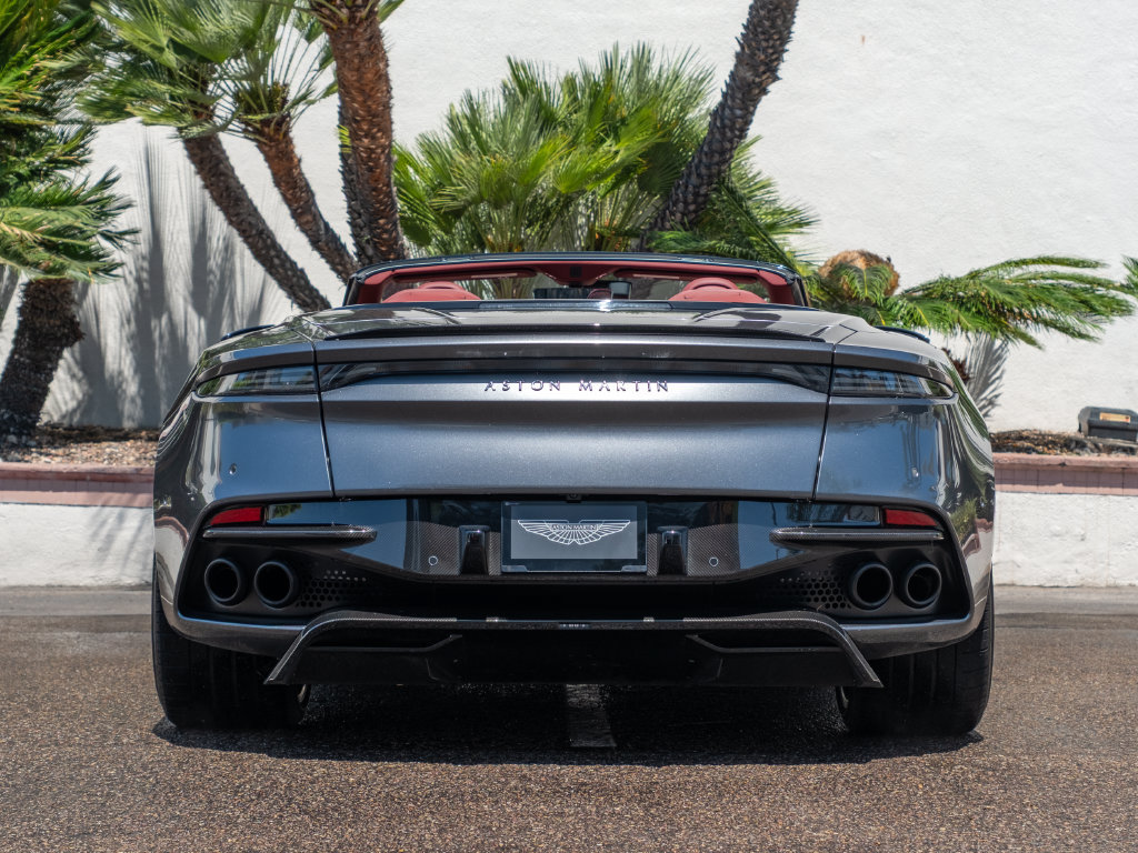 Used 2020 Aston Martin DBS Superleggera Volante RWD image 16