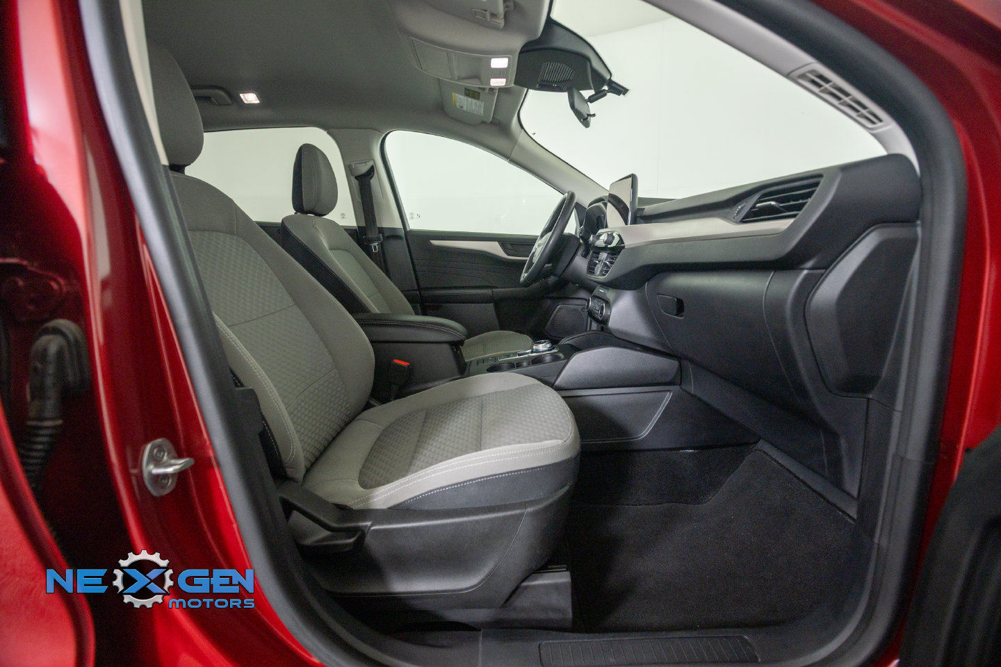 Used 2022 Ford Escape SE w/ SE Sport Appearance Package FWD image 45