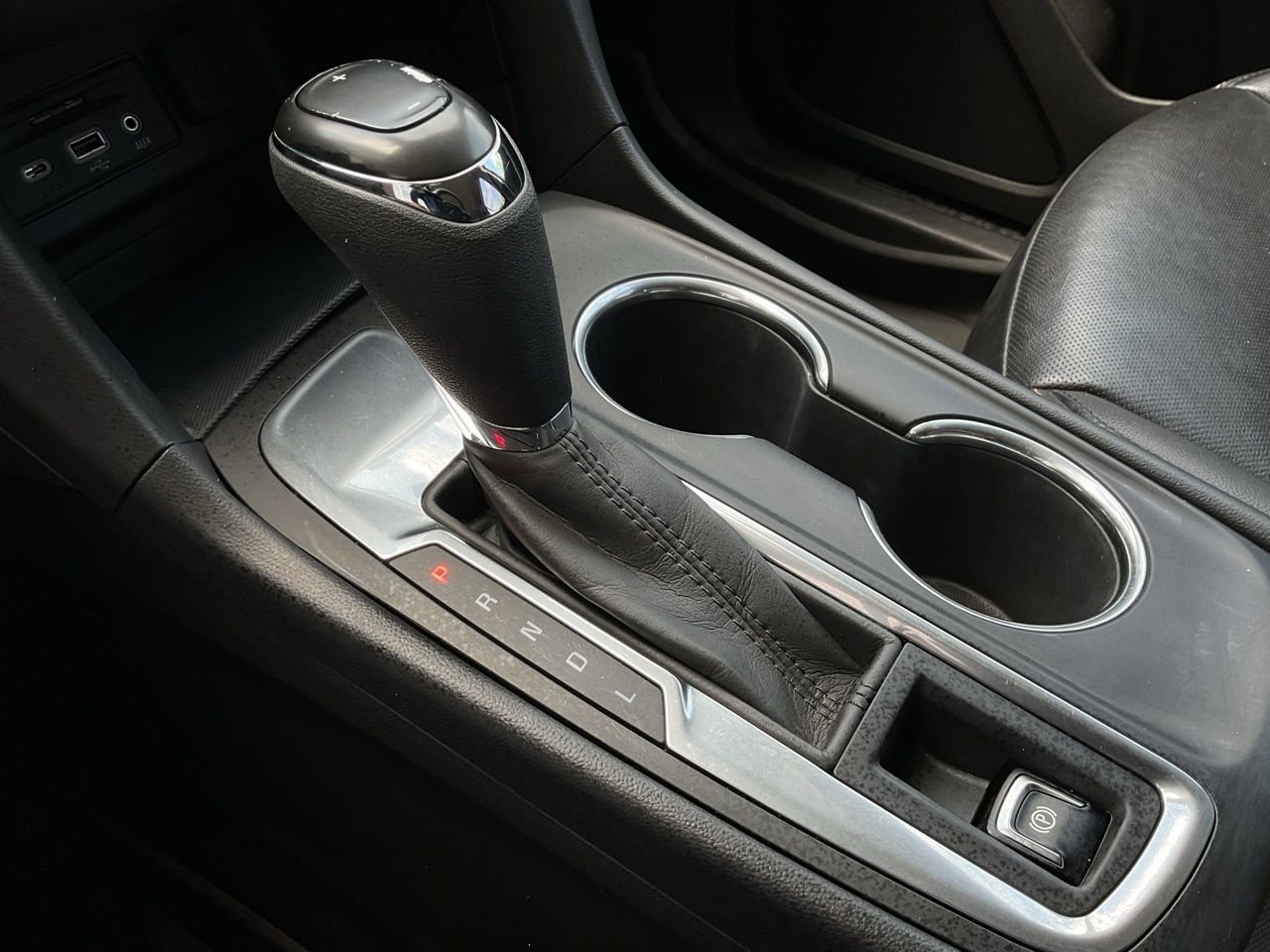 Used 2020 Chevrolet Equinox LT w/ Sport Edition image 36