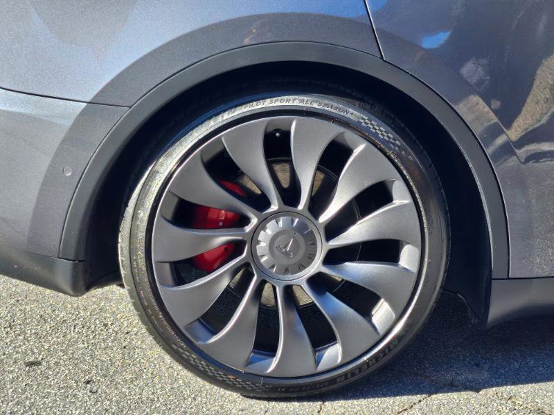 Used 2022 Tesla Model Y Performance image 12