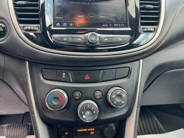 Used 2020 Chevrolet Trax LT w/ Driver Confidence Package FWD image 18