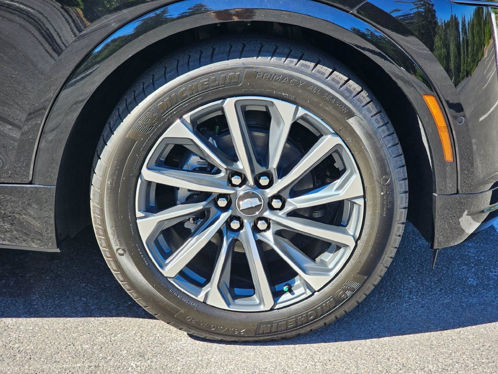 Certified 2026 Cadillac Lyriq Sport AWD/4WD image 9
