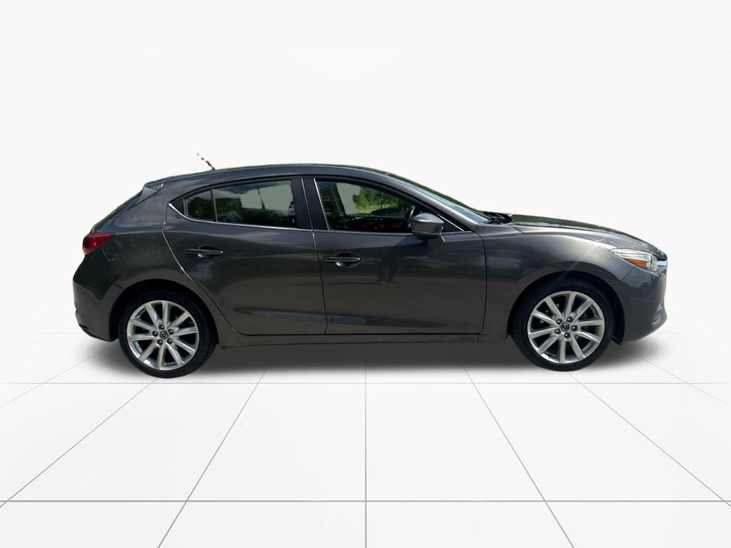Used 2017 MAZDA MAZDA3 Touring FWD image 10