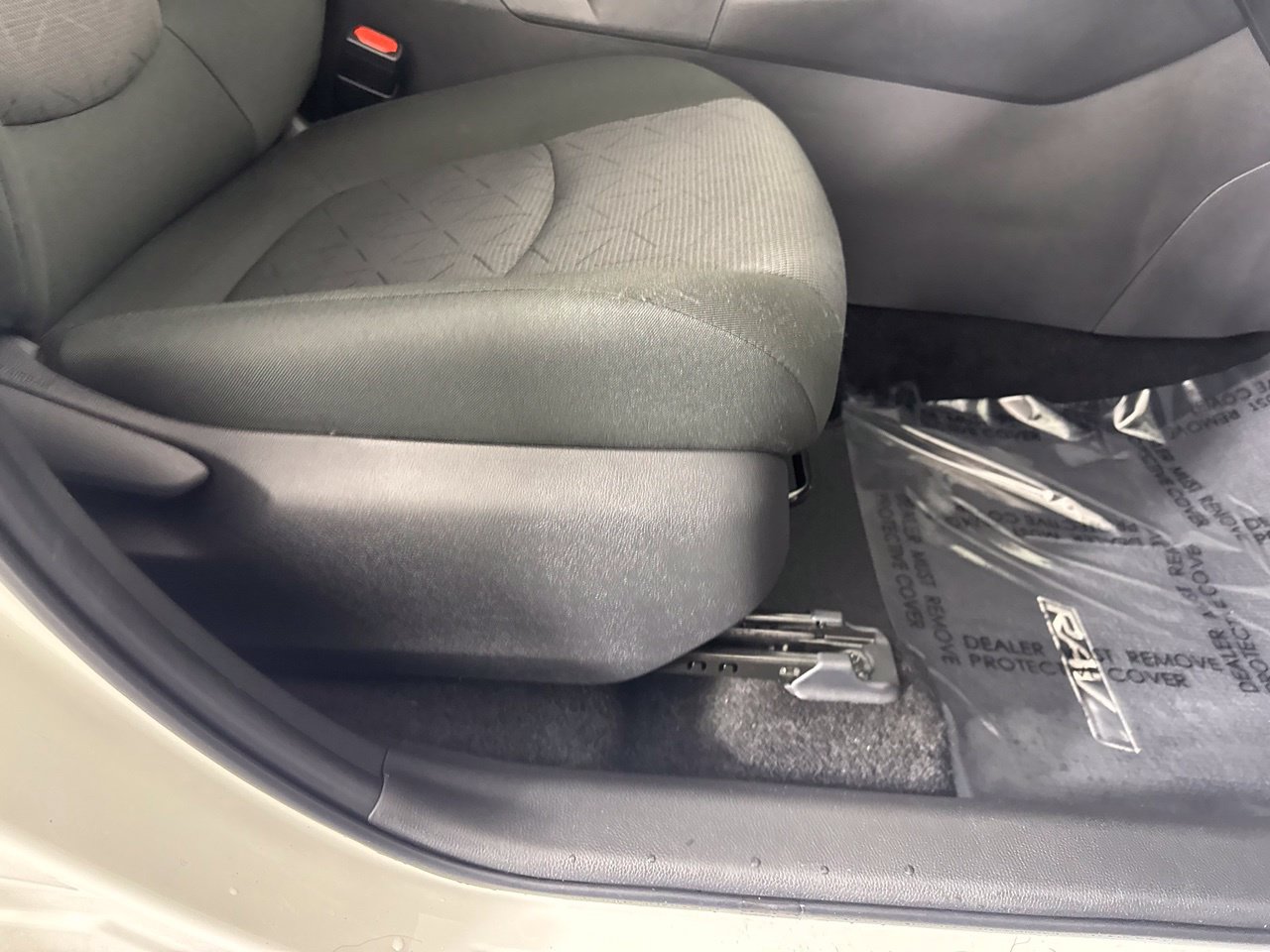 Used 2025 Toyota RAV4 XLE w/ Convenience Package FWD image 35
