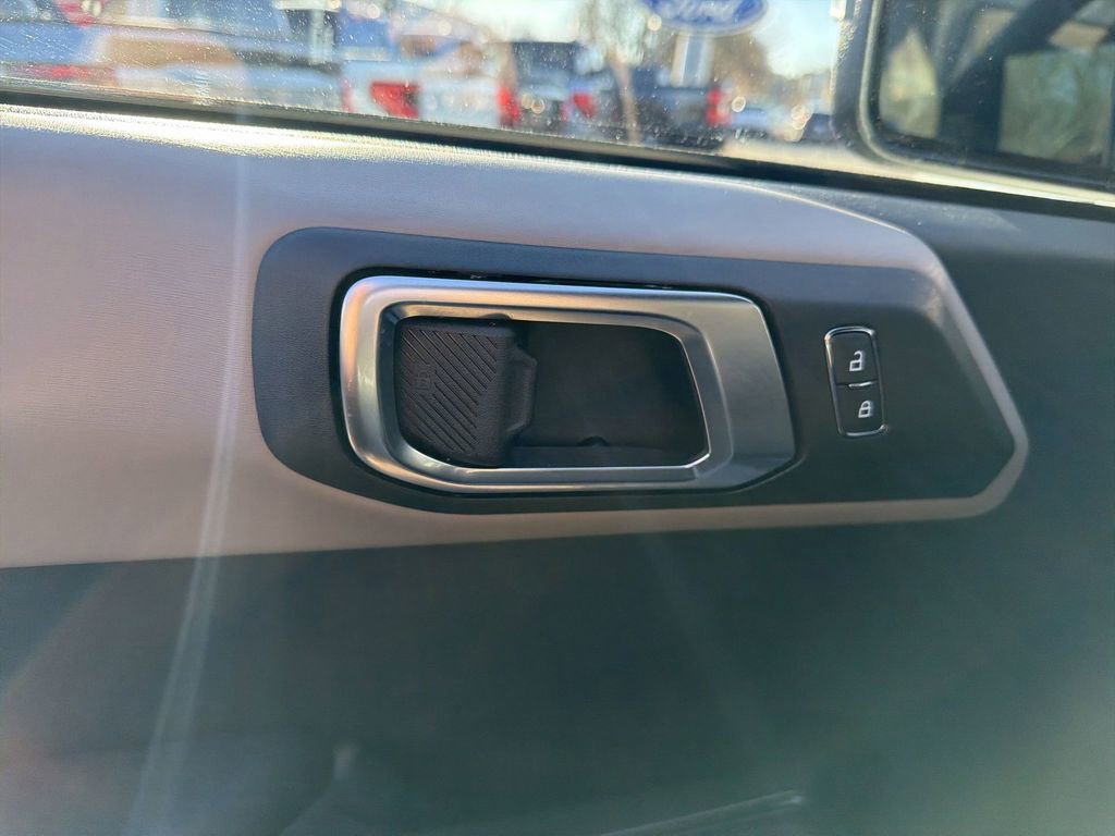 Used 2024 Ford Bronco Wildtrak image 13