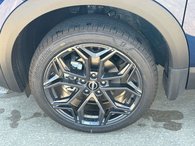 New 2027 Nissan Kicks SR FWD image 5
