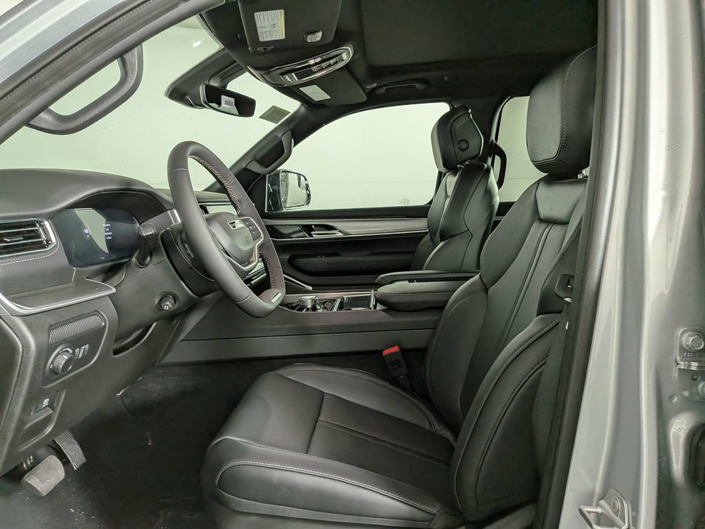 New 2026 Jeep Grand Wagoneer Limited AWD/4WD image 16