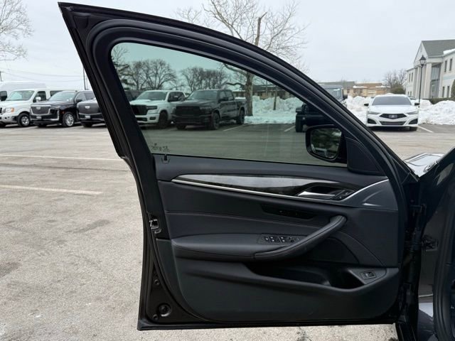 Used 2022 BMW 530i xDrive w/ Convenience Package image 25