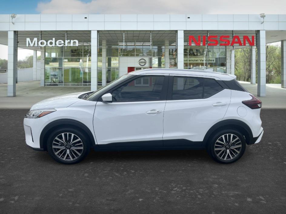 Certified 2024 Nissan Kicks SV image 2