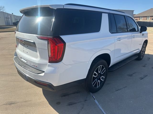 Used 2022 GMC Yukon XL AT4 image 5