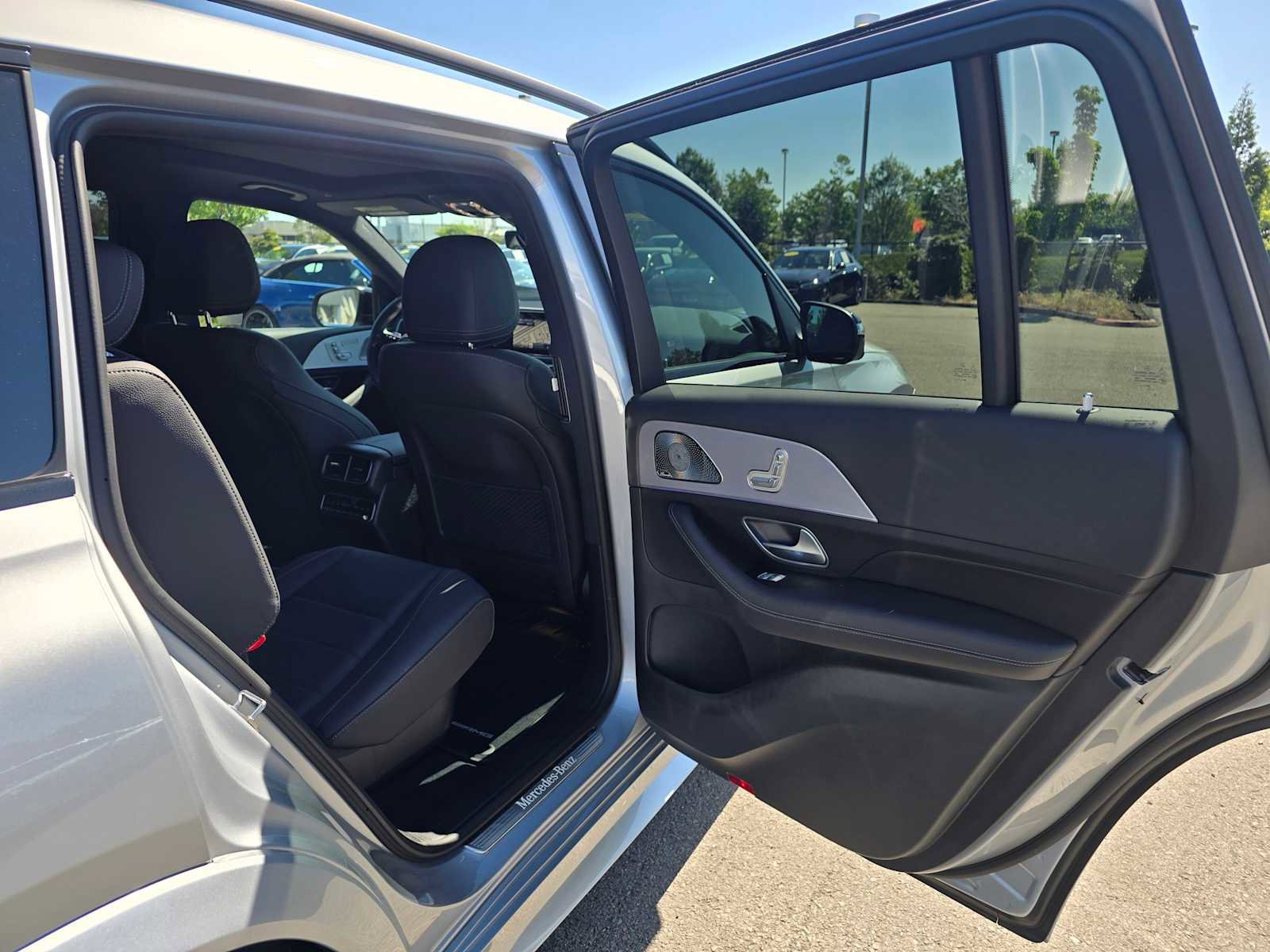 Used 2026 Mercedes-Benz GLS 450 4MATIC image 15