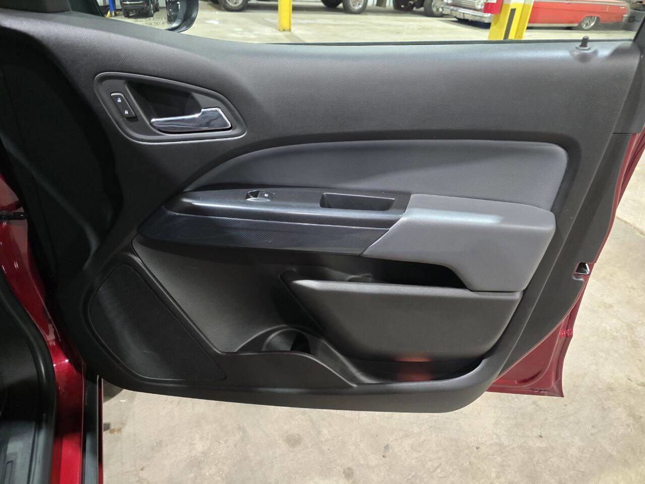 Used 2018 Chevrolet Colorado Z71 image 32