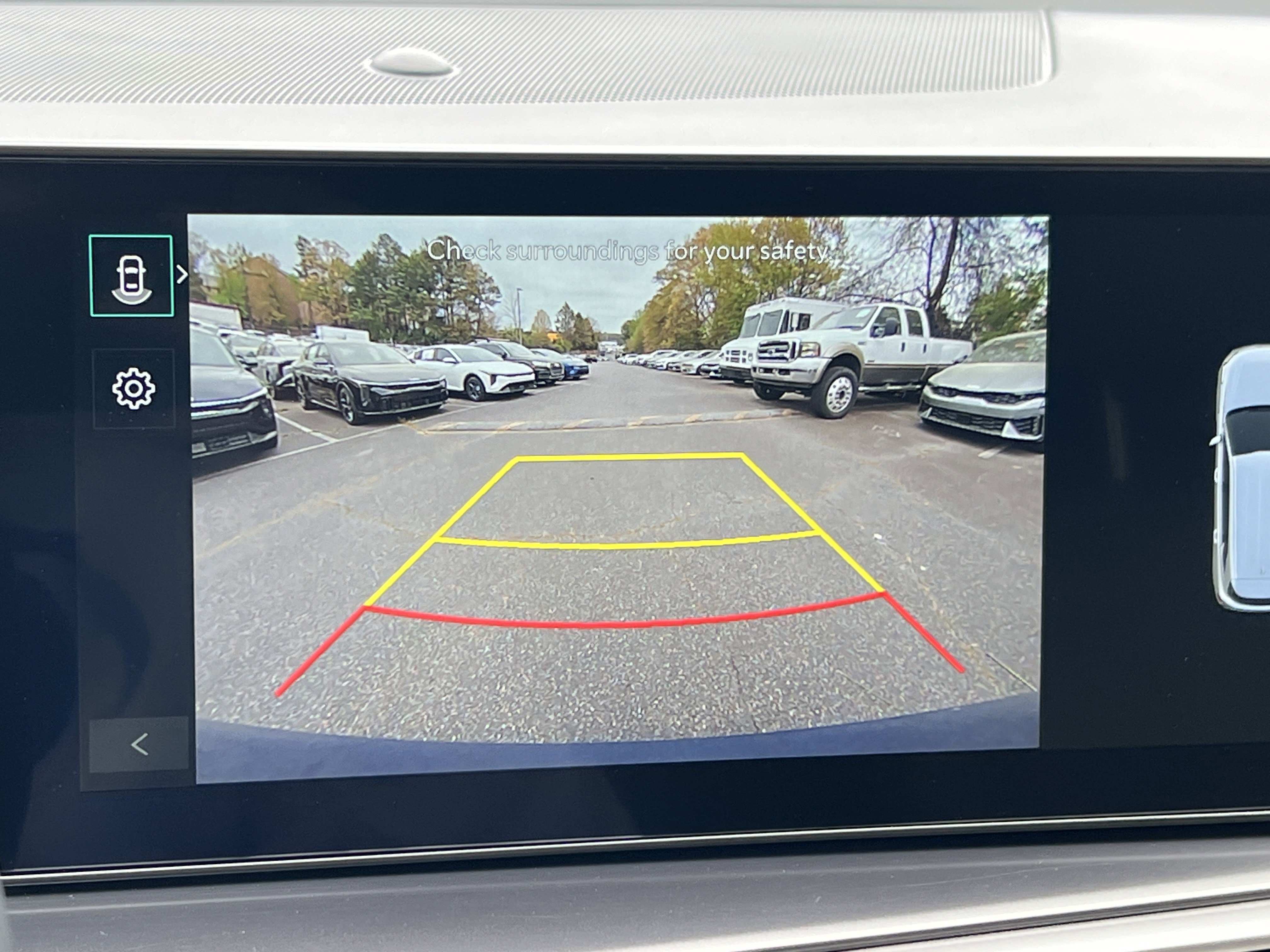 Certified 2025 Kia Sorento S w/ Panoramic Sunroof Package image 33