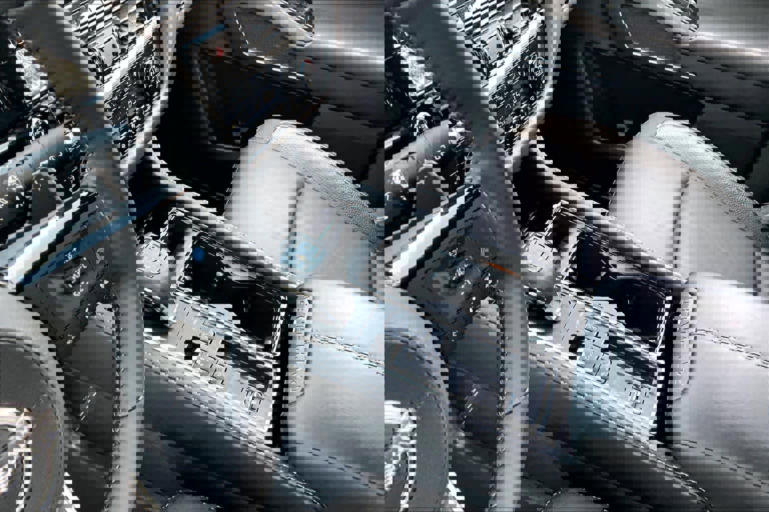 Used 2023 Nissan Pathfinder SL w/ SL Premium Package image 15