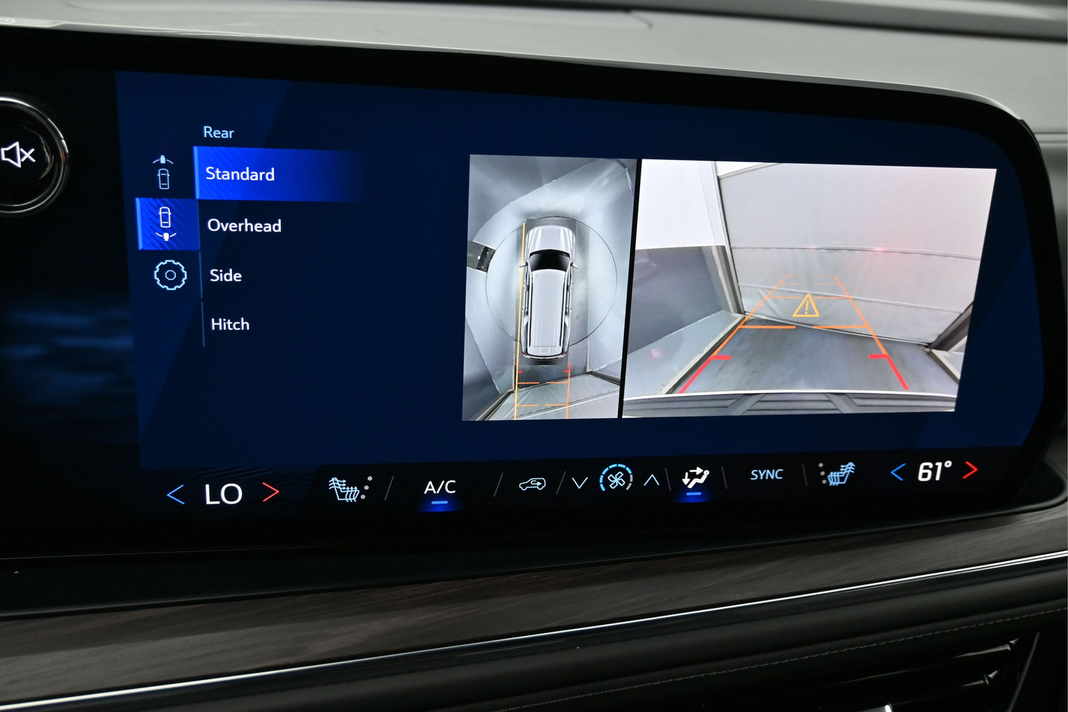 Used 2025 Chevrolet Suburban LT AWD/4WD image 7