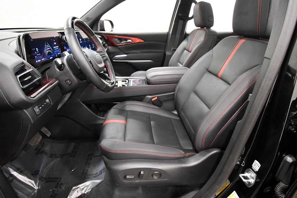 Used 2024 Chevrolet Traverse RS AWD/4WD image 14