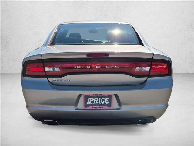Used 2014 Dodge Charger SE RWD image 7