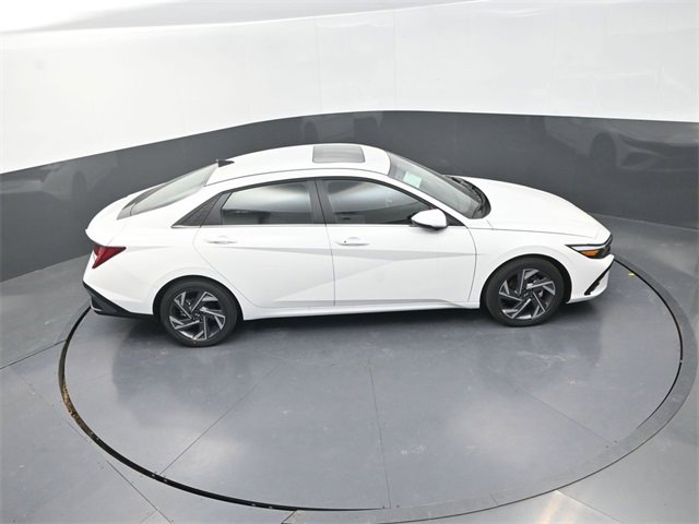 New 2026 Hyundai Elantra Limited image 31