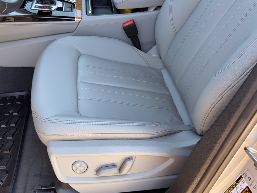 Used 2022 Audi Q5 2.0T Premium Plus AWD/4WD image 16