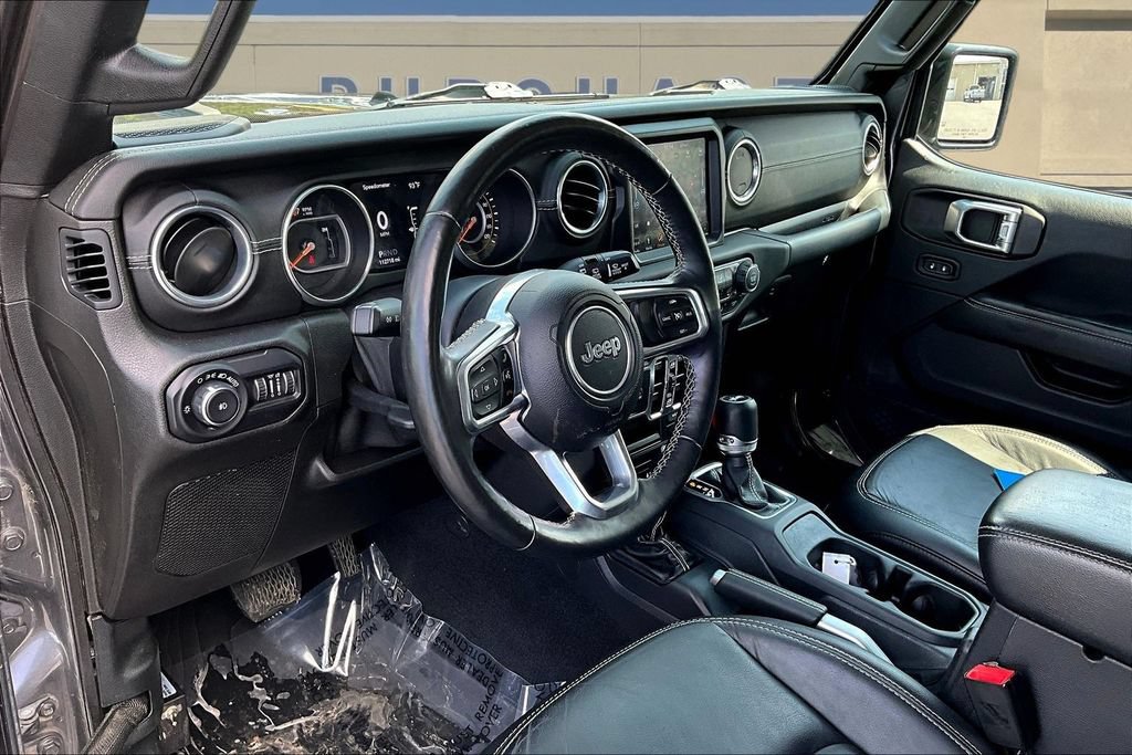 Used 2018 Jeep Wrangler Unlimited Sahara AWD/4WD image 19