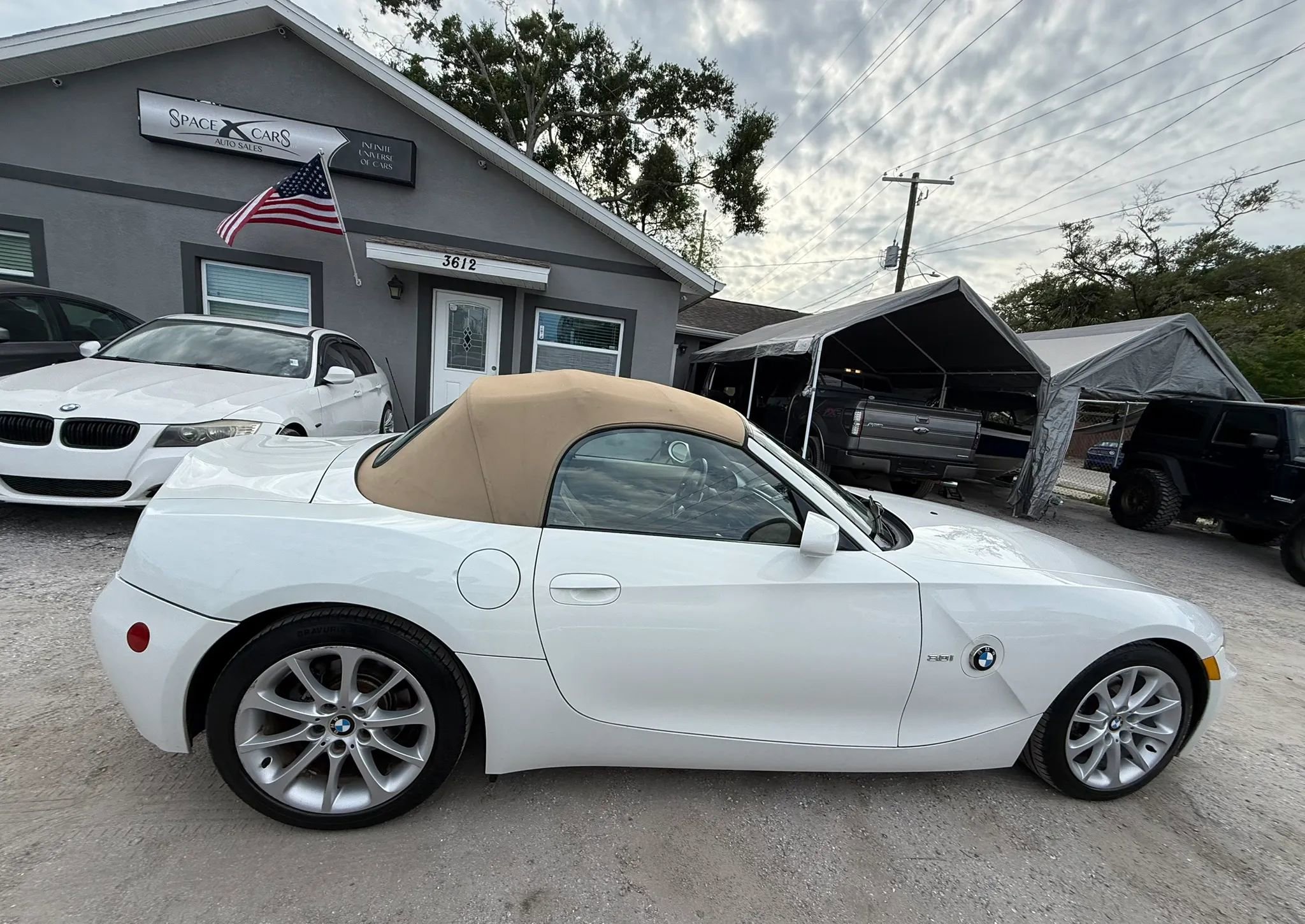 Used 2006 BMW Z4 3.0i RWD image 8