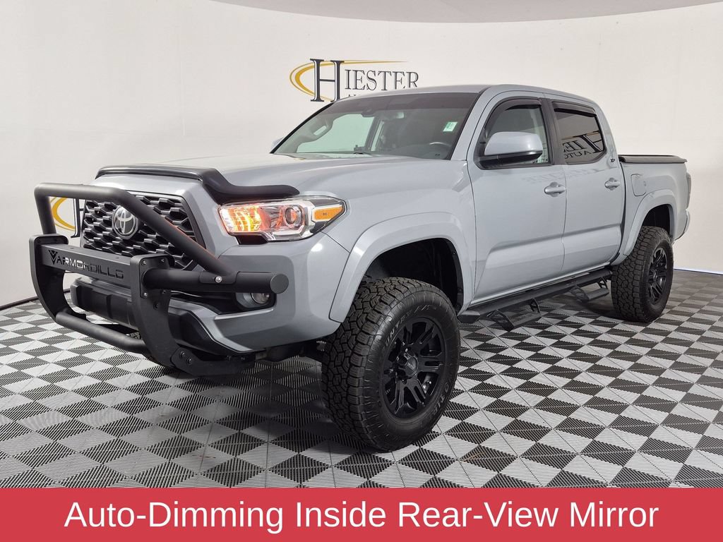 Used 2020 Toyota Tacoma SR5 AWD/4WD image 8