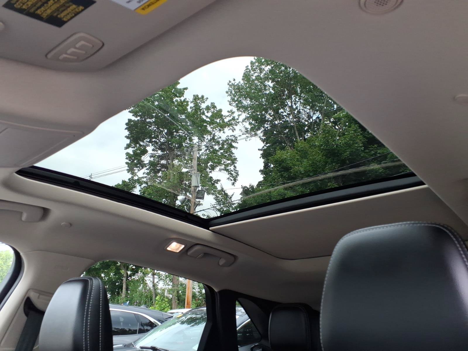 Certified 2020 Ford Escape Titanium AWD/4WD image 25
